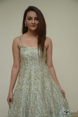 Seerat Kapoor New Photos